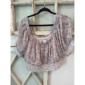 Arula size A or 1X floral puff sleeve crop top